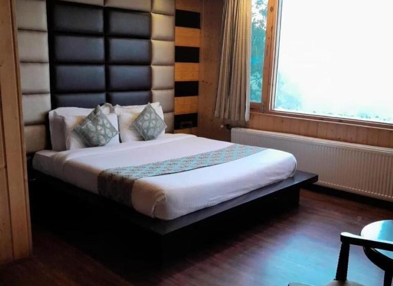 Номер Deluxe, The Shaw Resort