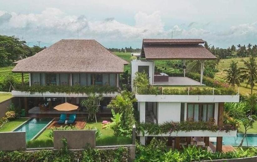 디럭스 룸, Nesara Villa