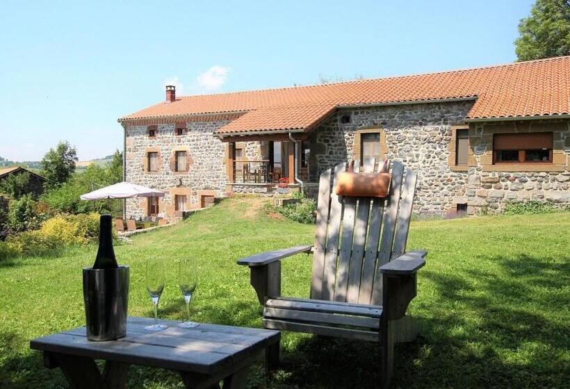 Номер Стандарт, Guestroom Saint Privat D Allier, 1 Pièce, 2 Personnes   Fr 1 582 423