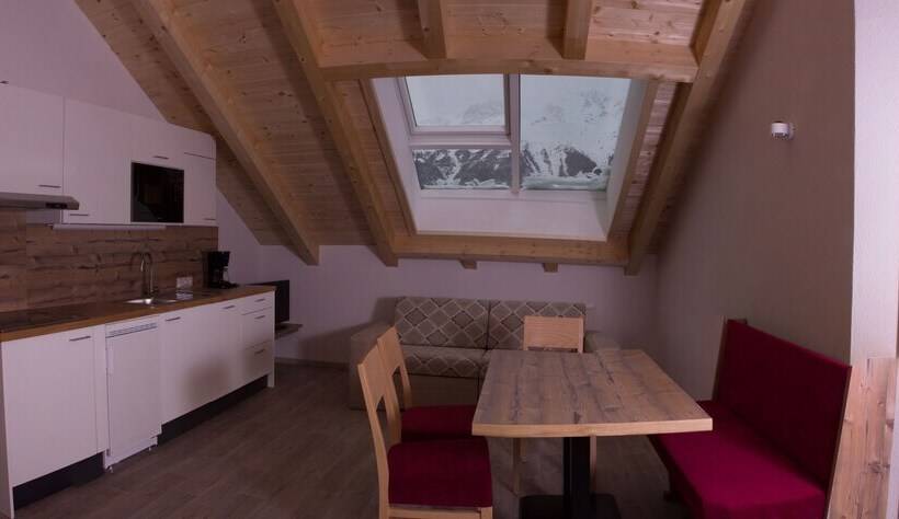 2 베드룸 컴포트 아파트, Collina Hotel Garni