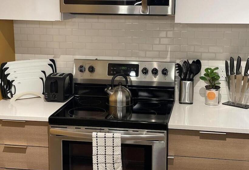 带1个卧室的公寓, Full Kitchen Youtubetv Smart Locksking Bedtop Fl
