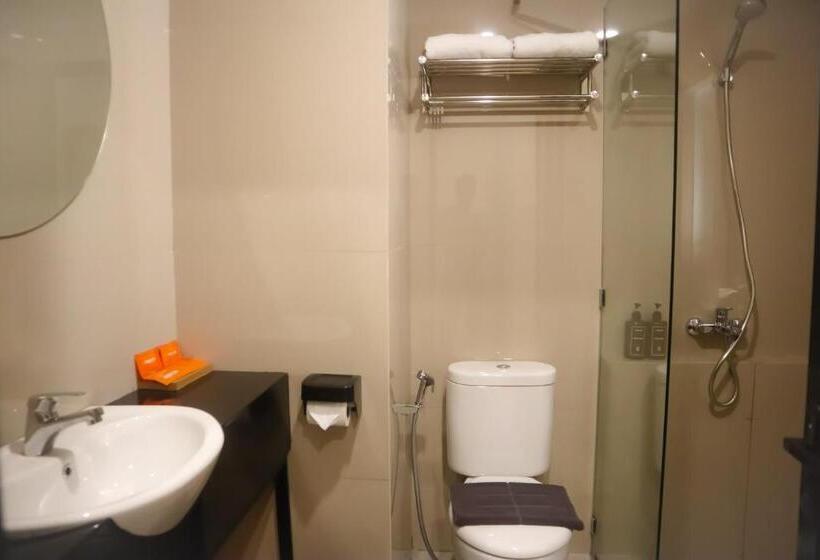 Номер Superior, Front One Hotel Gombong
