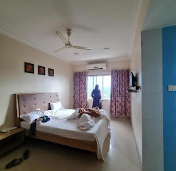 Номер Deluxe, Maratha Palace,satara