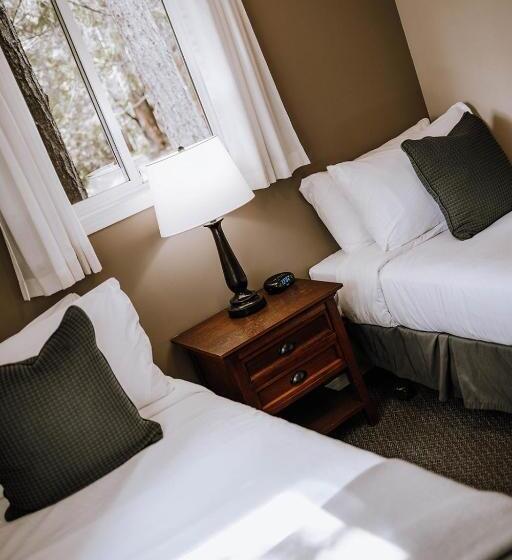 بنجلو قياسى مطلّ علي الحديقة, Page S Resort & Marina