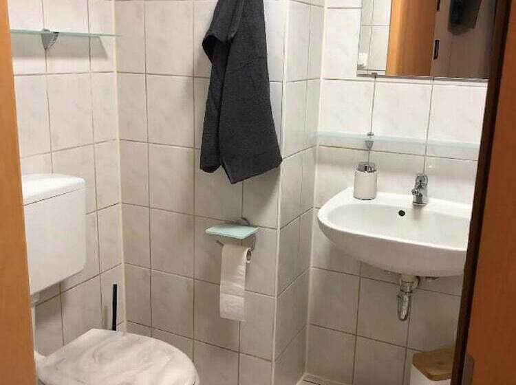 Номер Стандарт, Gästezimmer Zur Brücke