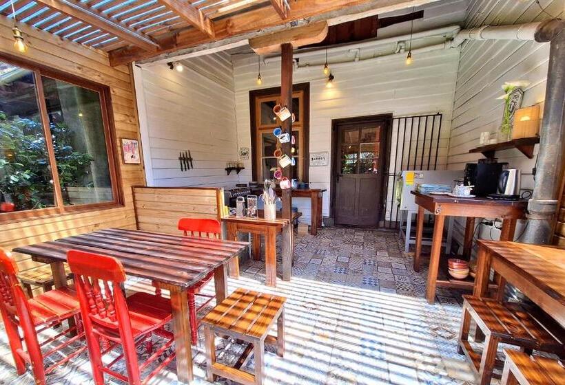 Кровать в Общей Комнате, Mapatagonia Hostel Monumento Nacional