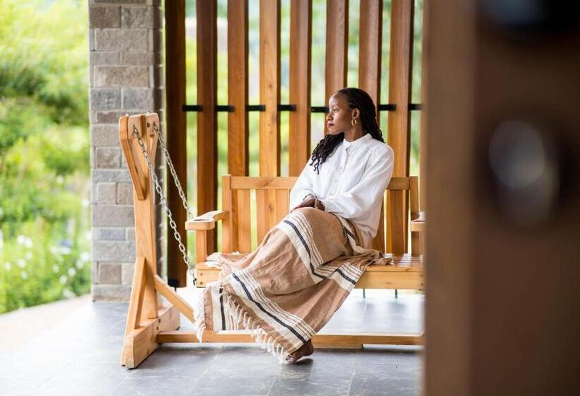 Suite with lake view, Tabebuia Spa And Safari Resort
