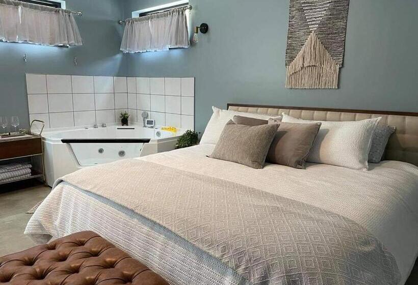 带大床的复式套间, Concord Suite For Two With Private Jacuzzi