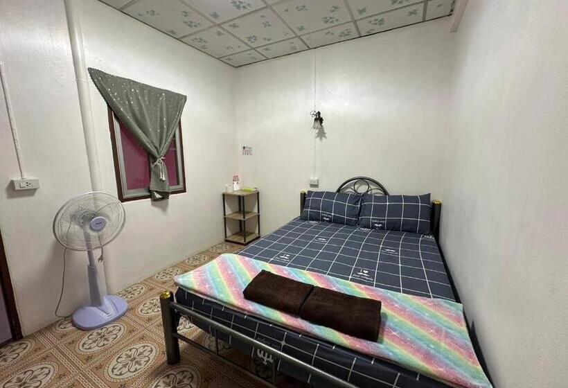 اتاق استاندارد, Madam Guesthouse