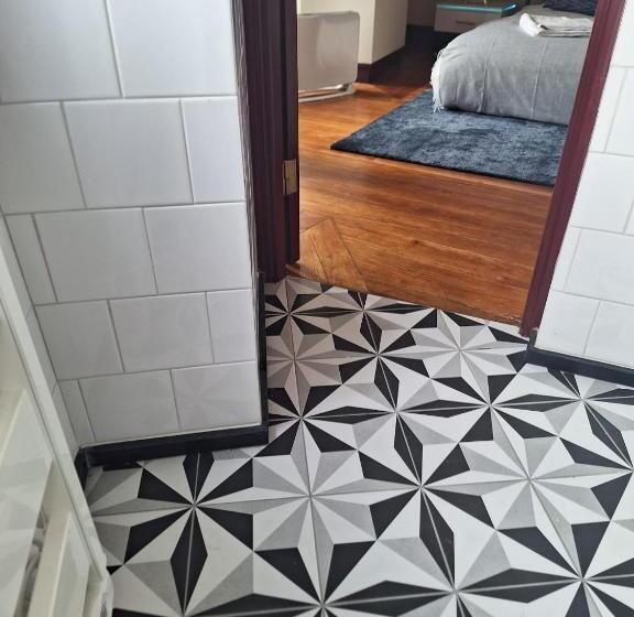 اتاق استاندارد, Easy Host Porto
