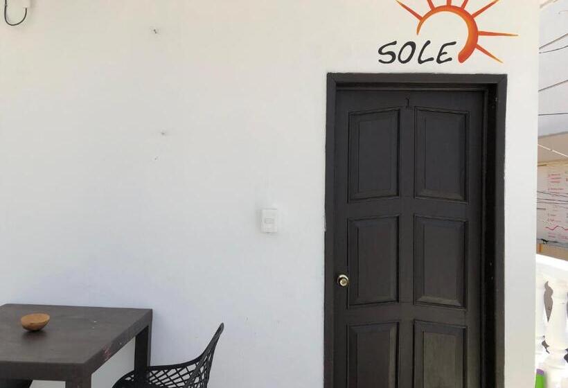 Pokój Ekonomiczny Jednoosobowy, Posada Dora