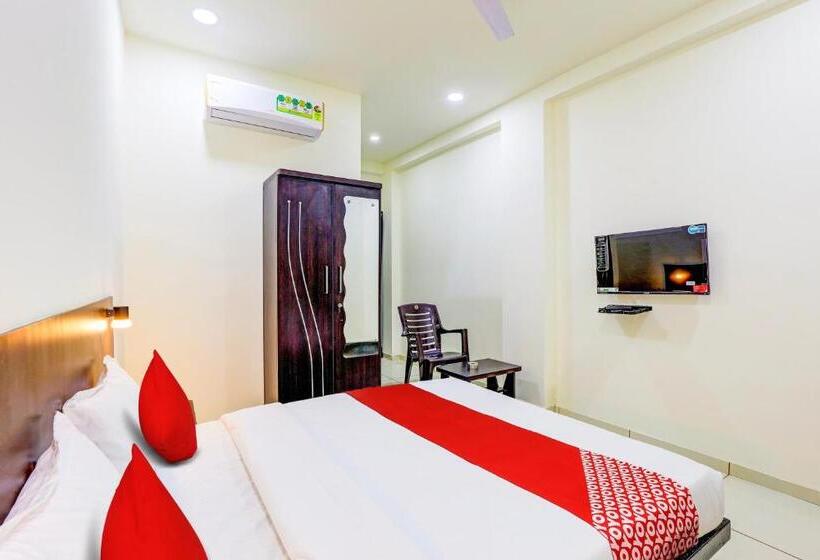 Трехместный Номер Классика, Oyo Flagship Hotel Aanand Rooms
