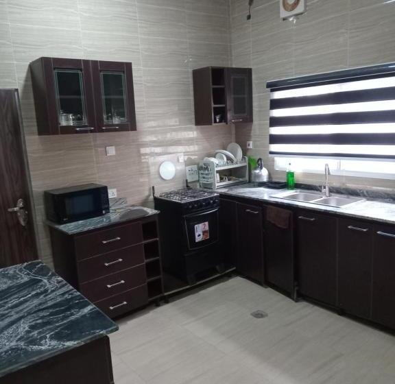 اتاق اکونومی, Od V!ck S Classic, Wuse 2 Extension, Upscale Jahi District Wifi,24hr Power,security, Dstv