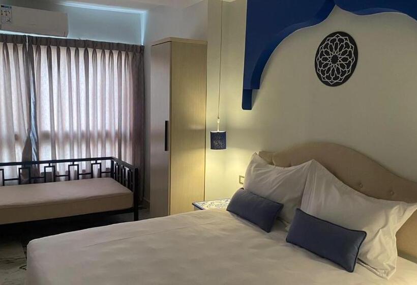 استودیوی لوکس, Amman Trail Hotel & Studios