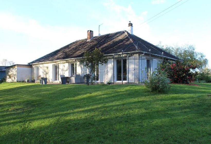 Номер Стандарт, Le Pré Du Buis