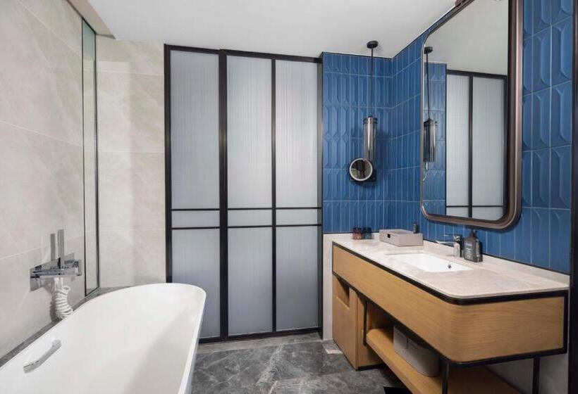 Номер Deluxe Кровать Кинг, Sheraton Pujiang