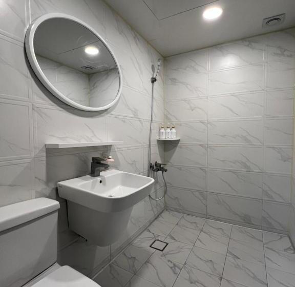 Номер Стандарт, Jjak Motel