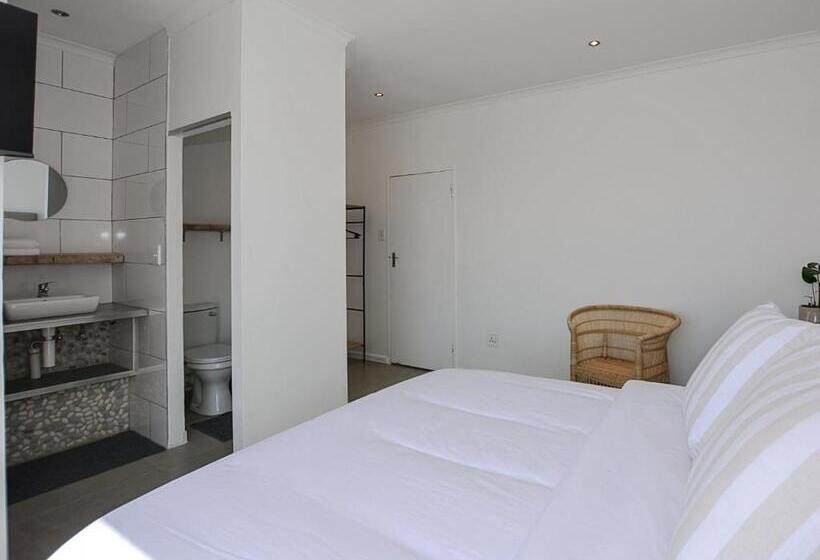 Номер Стандарт, 19 Beach Road