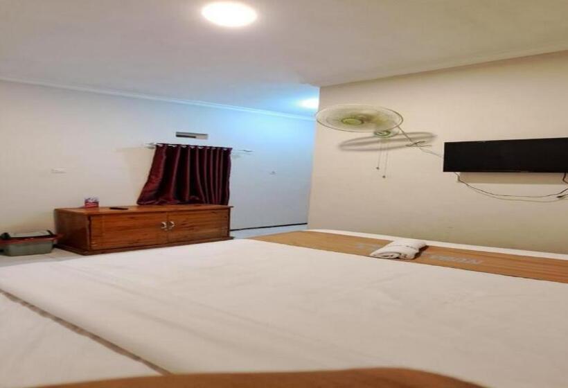 豪华房间, Guest House Nusa Indah Batu Malang