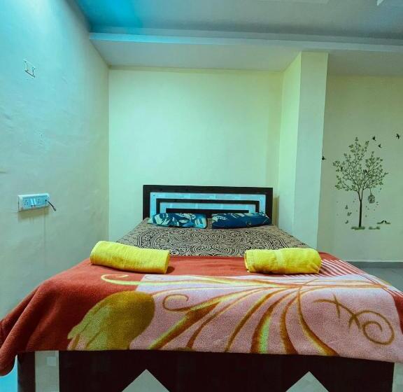 スタンダード４人部屋, Namaste Nirvana Guest House