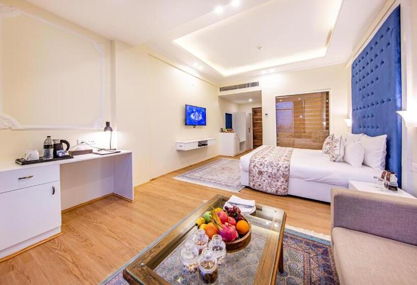 Номер Deluxe, Arco Hotels And Resorts Srinagar