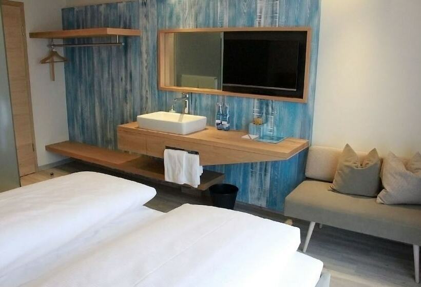 Номер Стандарт с Балконом, Boutiquehotel Valentino