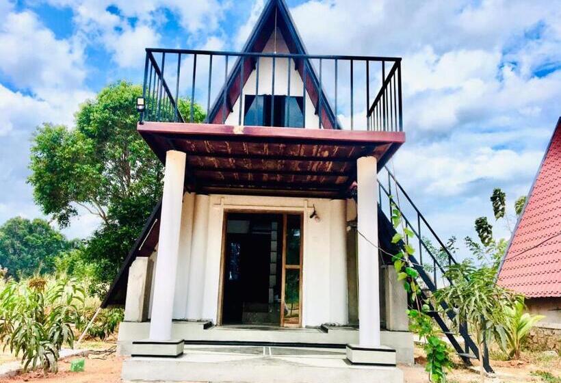 Семейный Номер, Pahana Village