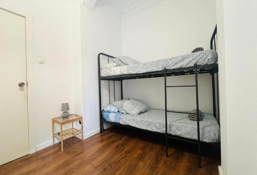 غرفة إقتصادية, Peres I Valero Habitaciones En Piso Compartido