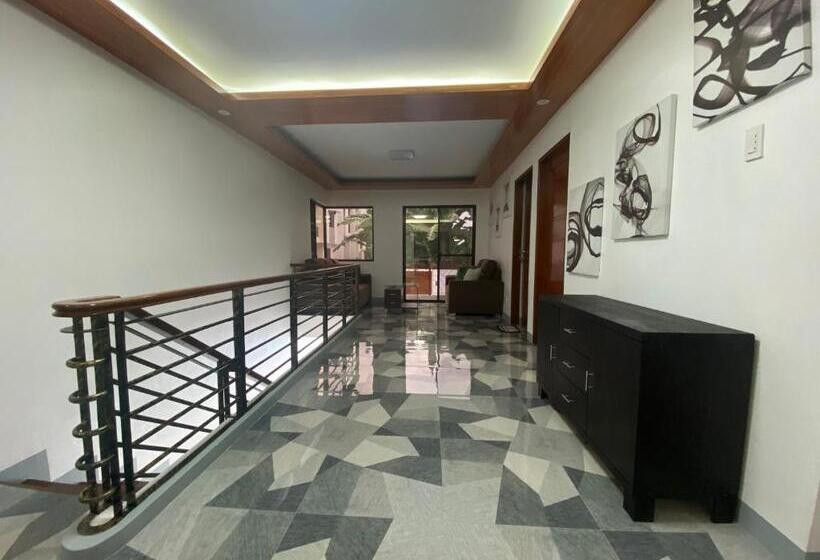 Семейный Номер, Luxurious & Spacious Guesthouse