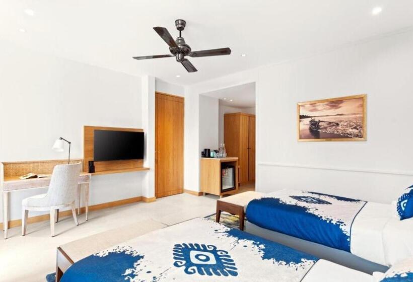 Номер Стандарт, The Astor   All Suites Hotel Candolim Goa