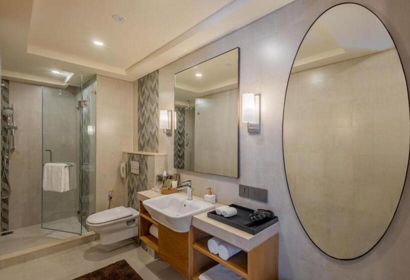 Люкс 2 Спальни, The Astor   All Suites Hotel Candolim Goa