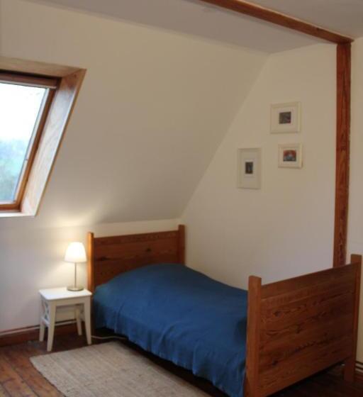 Семейный Номер, Das Abendrote Haus