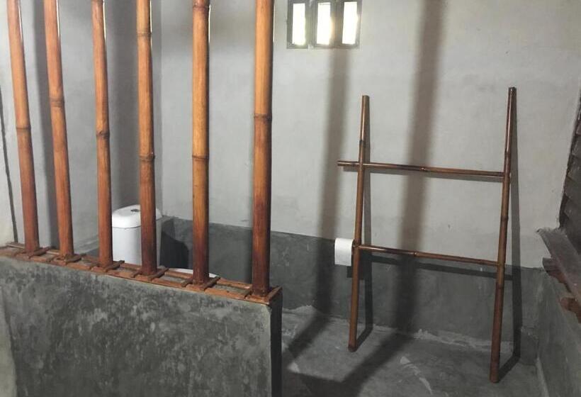 Номер Стандарт с Террасой, Muni S Lombok Bungalow