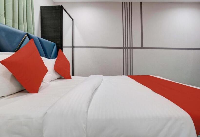 Номер Стандарт, Oyo Flagship Hotel Lavish