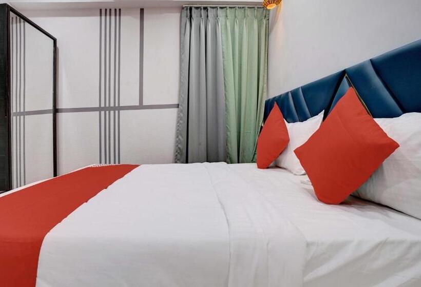 Номер Стандарт, Oyo Flagship Hotel Lavish