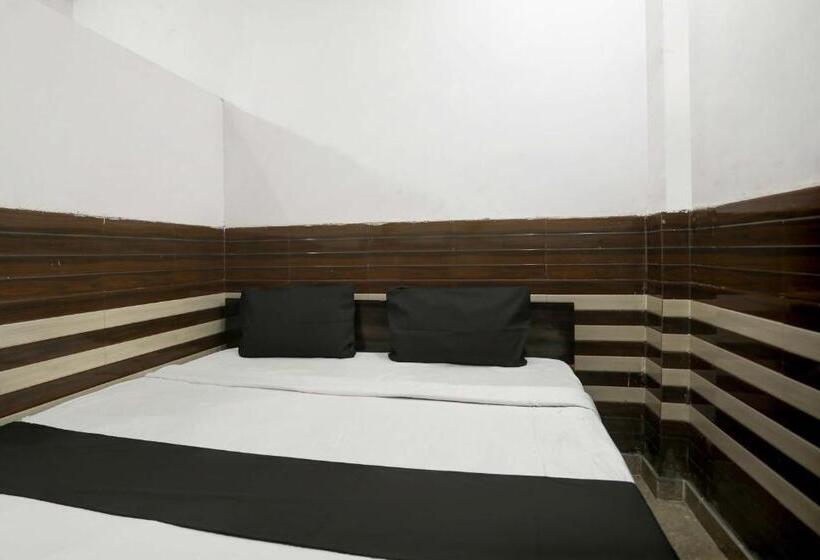 Трехместный Номер Классика, Midtown Guest House
