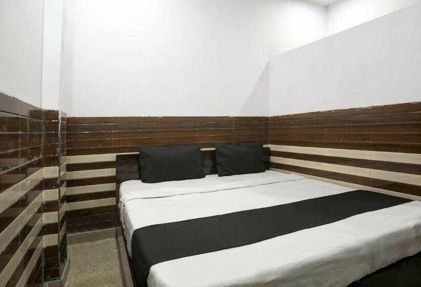 Трехместный Номер Классика, Midtown Guest House