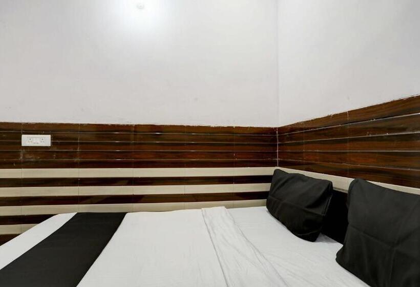 Трехместный Номер Классика, Midtown Guest House