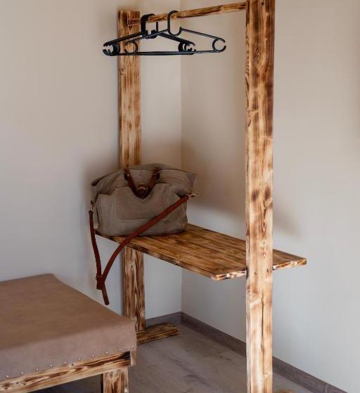 Номер Стандарт Трехместный, Cypress Guesthouse