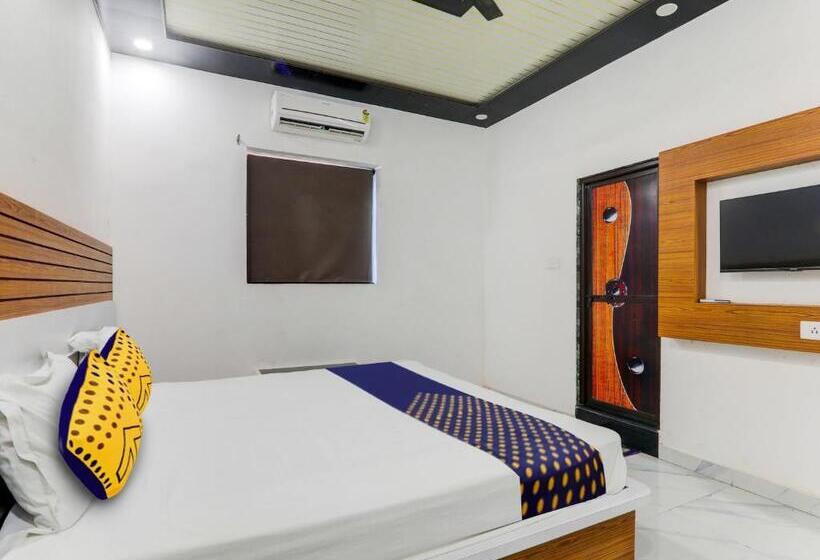 三人经典房间, Spot On Hotel Knight Inn