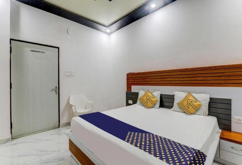 三人经典房间, Spot On Hotel Knight Inn