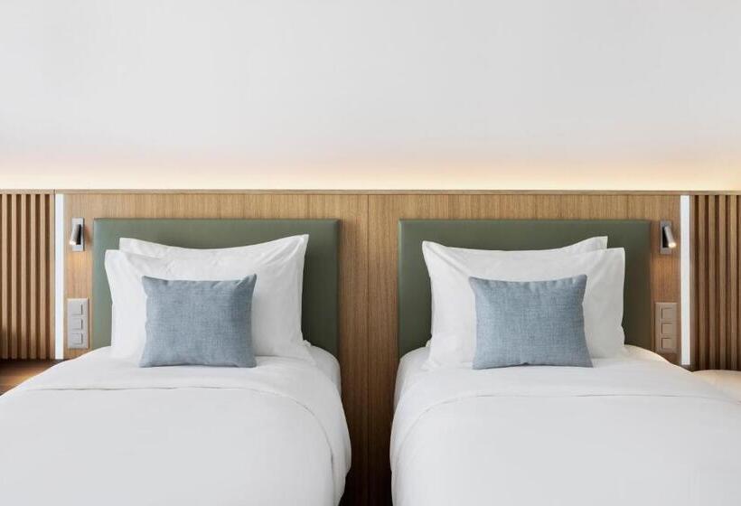 Номер Премиум Вид на Город, Courtyard By Marriott Biel Bienne