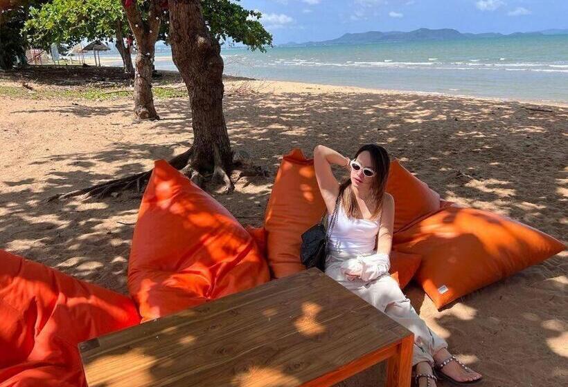 ویلای 1 خوابه با چشم‌انداز دریا, Dojo Poolvilla Beach Resort   Private Beach Villa