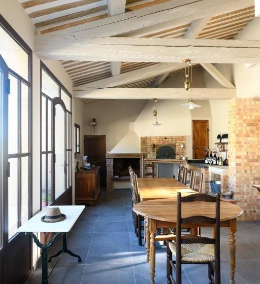 Номер Стандарт, Room In A Farmhouse   Private Bathroom   By Feelluxuryholidays