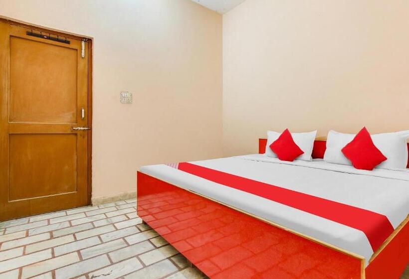 Трехместный Номер Классика, Oyo Flagship 81203 Hotel Moonlight