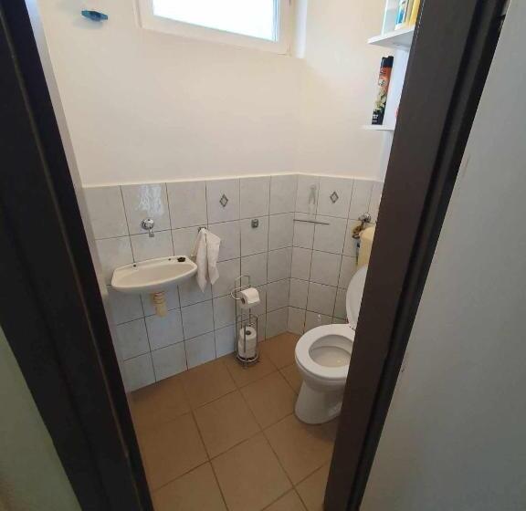 Апартаменты 1 Спальня с Террасой, Egervári Béres Vendégház  Középső Apartman