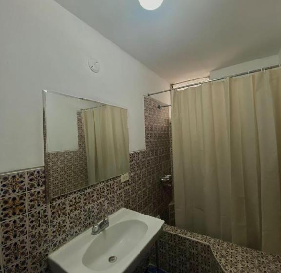 Номер Стандарт, Residencia Monterrico