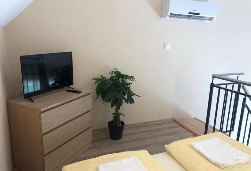 آپارتمان 1 خوابه با بالکن, Castellum Apartmanház