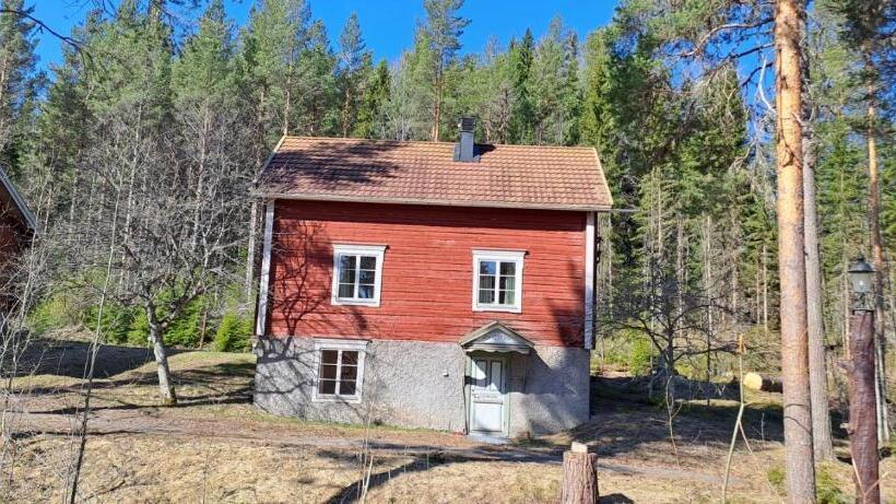Семейный Номер, Skålsjögården Timber Lodge