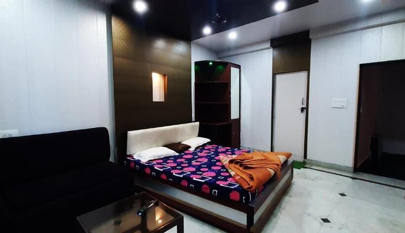 Номер Deluxe Вид на Море с Балконом, Avadh Guest House